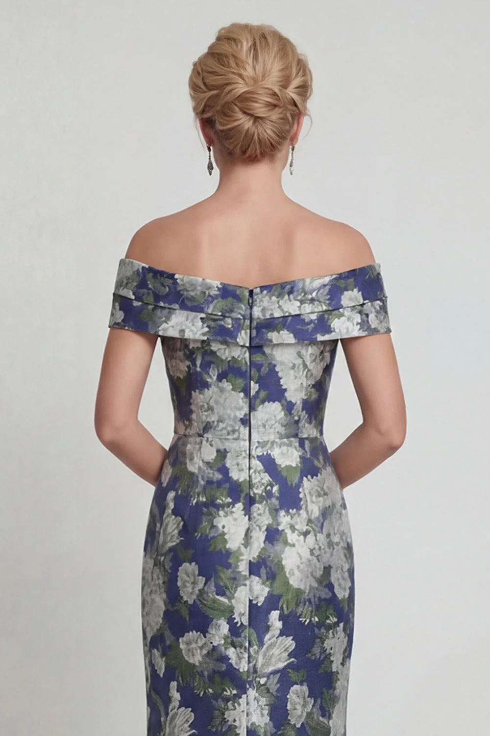 Robe de mère de la mariée à motifs de sirène à motifs floraux bleu marine avec poches - Image 4