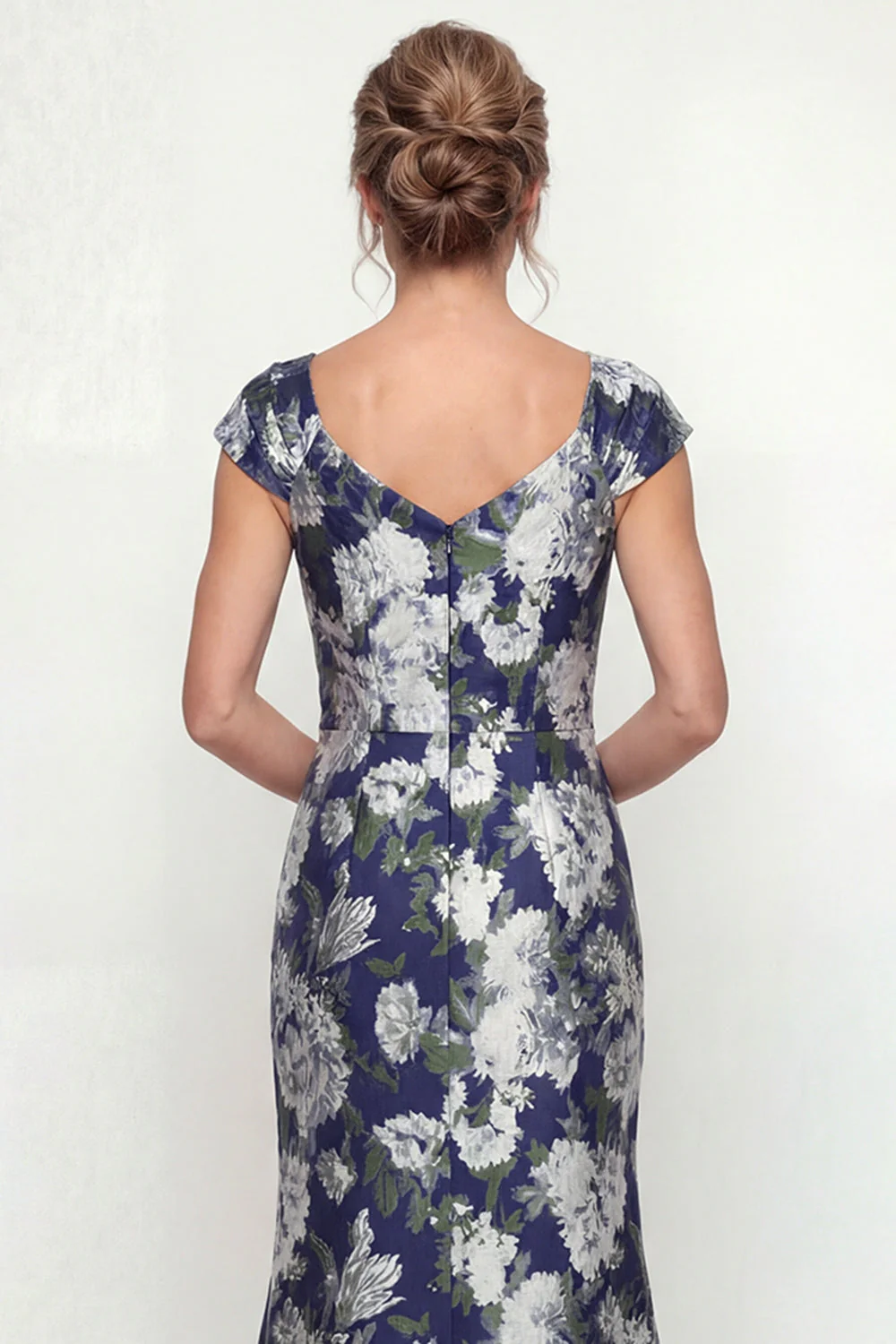 Robe de mère de la mariée à motifs de sirène bleu marine avec manches courtes - Image 4