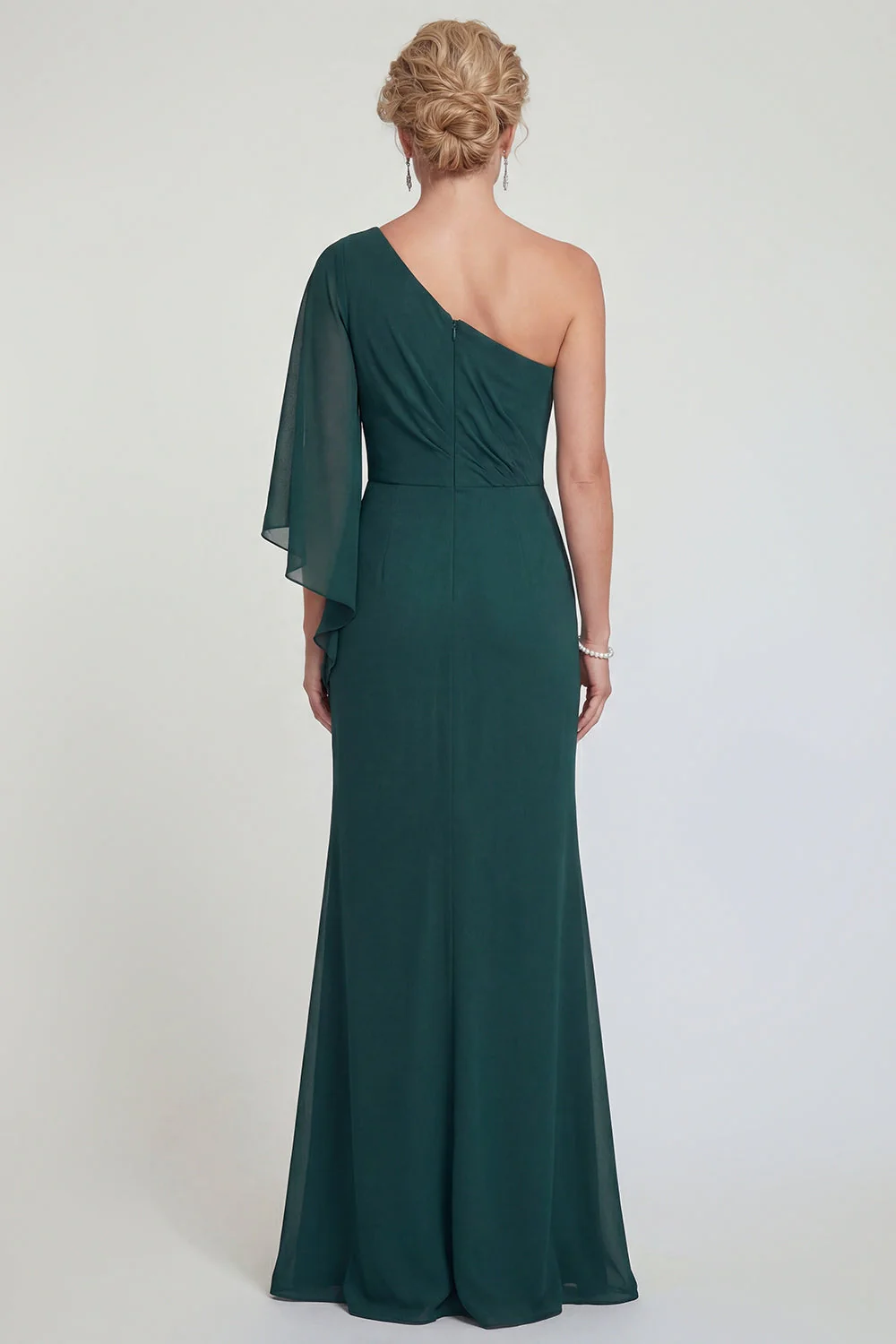 Robe de mère de la mariée en chiffon vert foncé en mousseline d’une épaule avec fente - Image 2