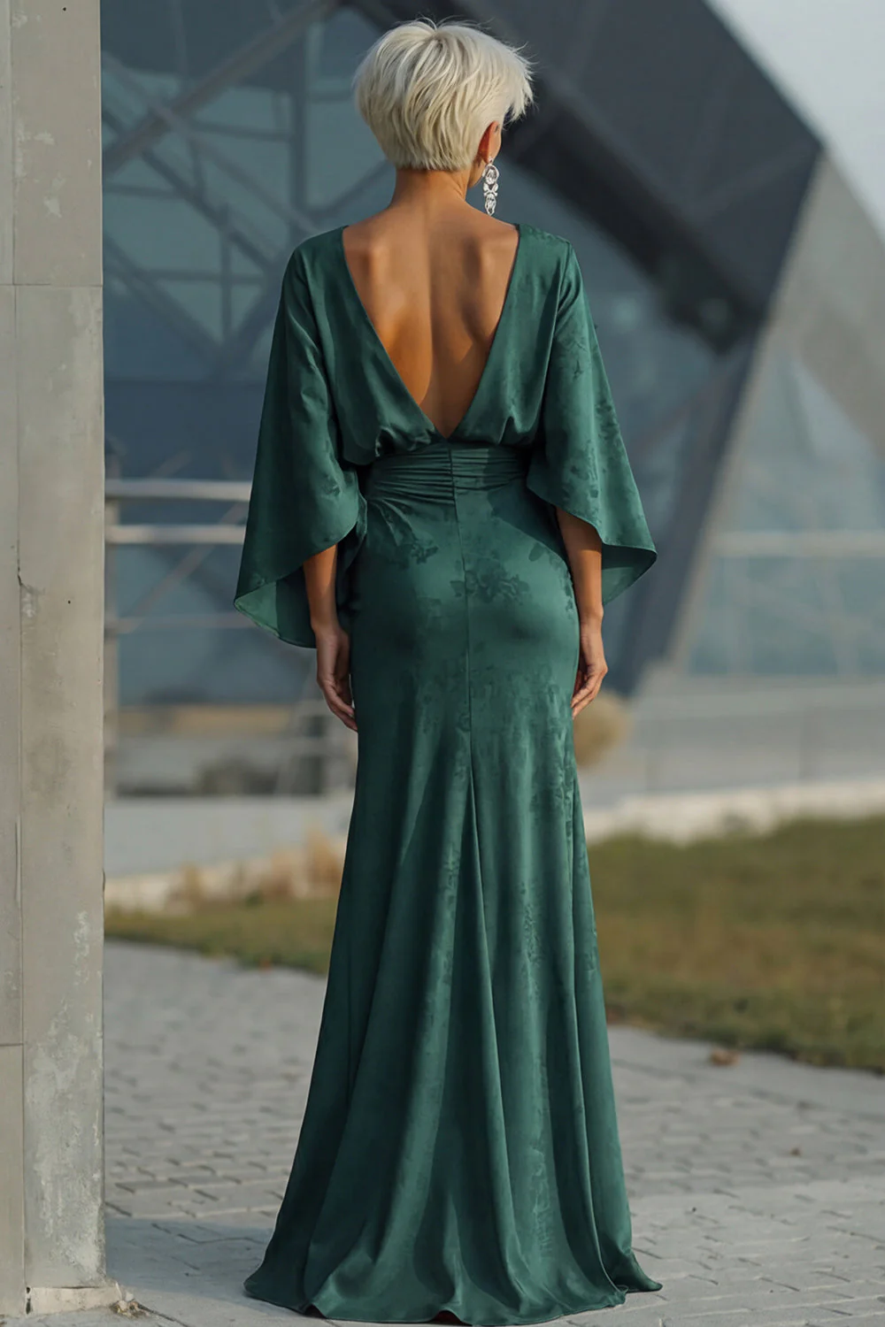 Robe de mère de la mariée en fourreau de jacquard en pin avec demi-manches - Image 2