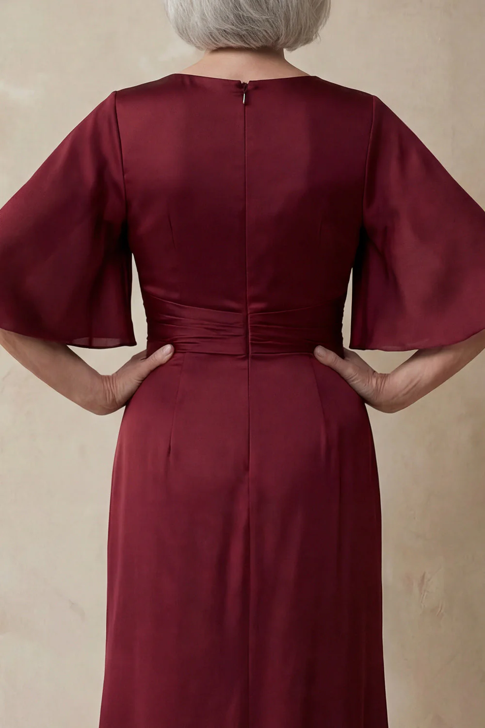 Robe de mère de la mariée en satin rouge à col rond et manches demi-manches - Image 4