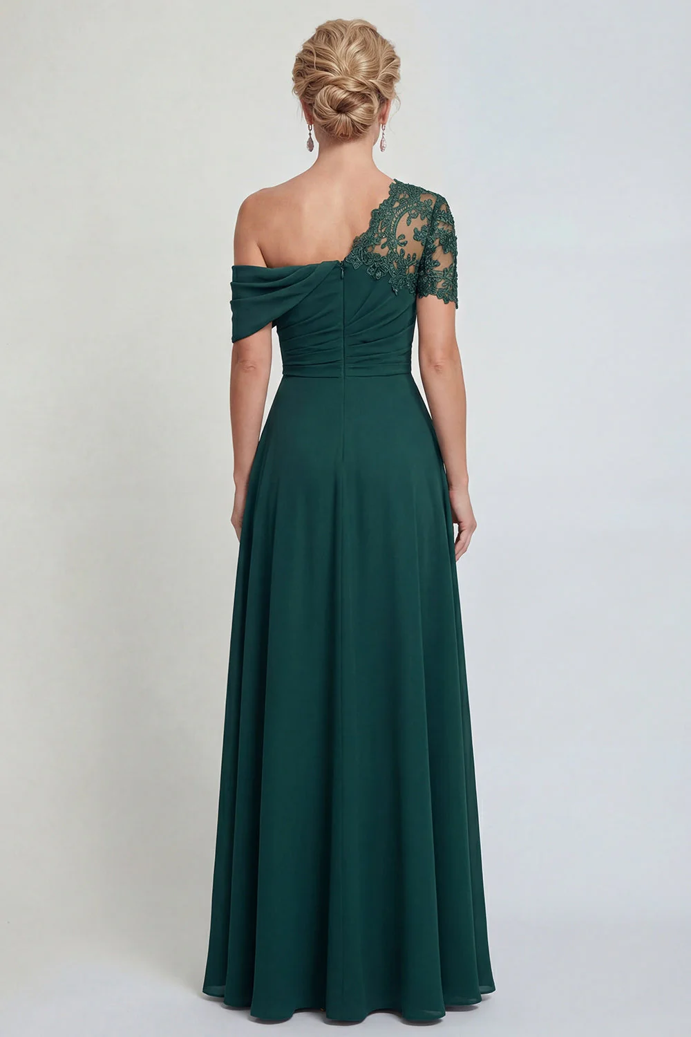 Robe de mère de la mariée vert foncé à une épaule appliquée en ligne A avec fente - Image 2
