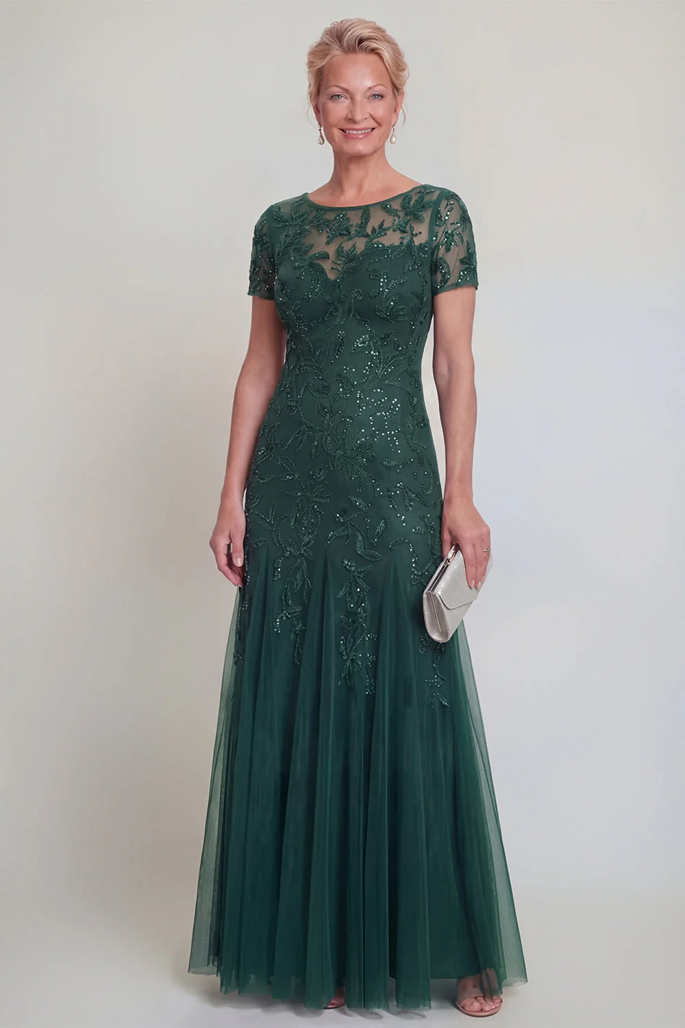 Robe de mère de mariée à col rond vert foncé appliquée