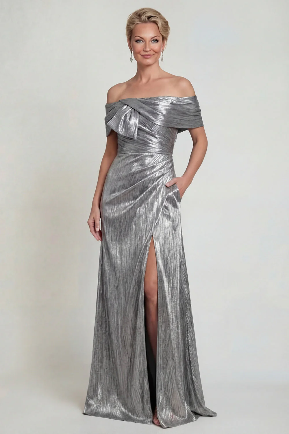 Robe de mère de mariée à épaules décalées gris argenté A line avec poches