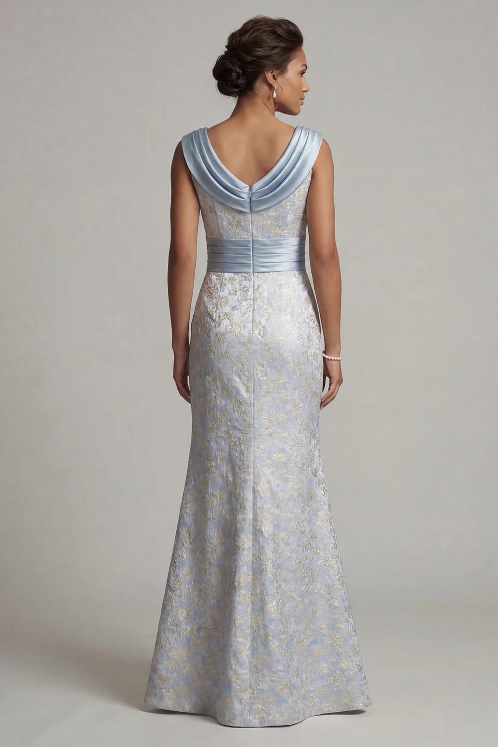 Robe de mère de mariée en brocart sirène à col à col à capuchon - Image 2