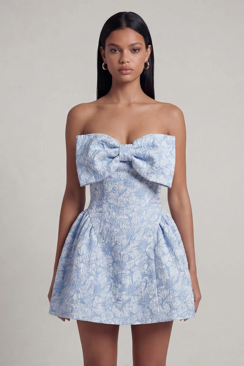 Robe de mini-rentrée Jacquard bleue A-Line décollée sur les épaules avec nœud - Image 3