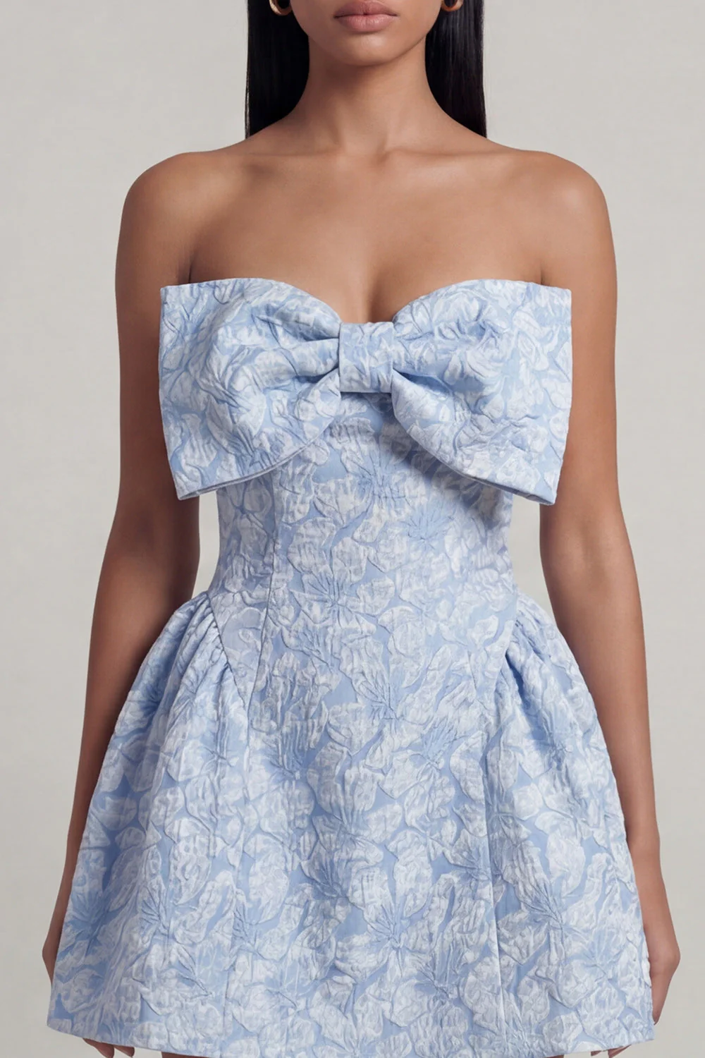 Robe de mini-rentrée Jacquard bleue A-Line décollée sur les épaules avec nœud - Image 4