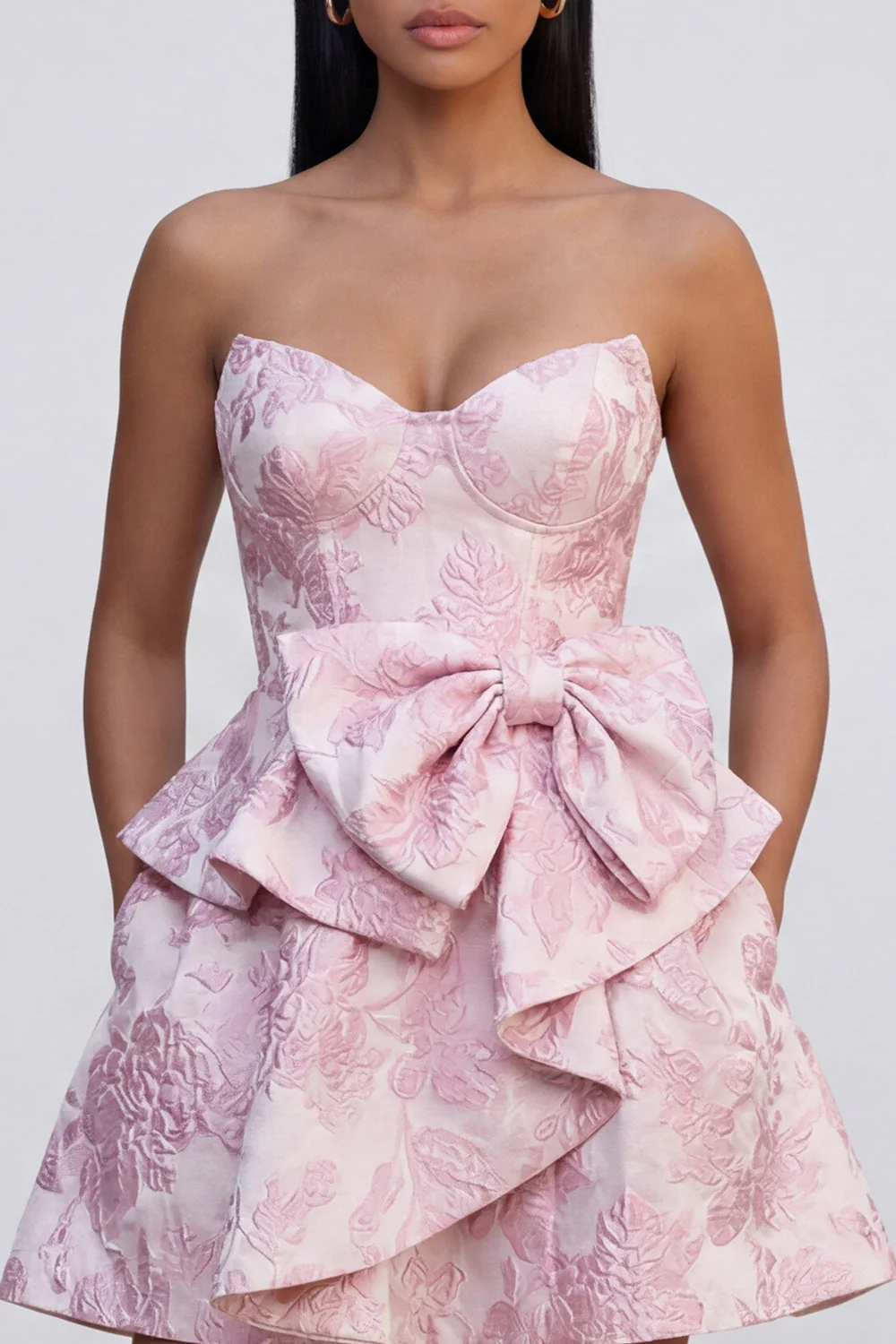 Robe de mini-retour à la maison à volants A-Line Jacquard rose Sweetheart avec un nœud - Image 4