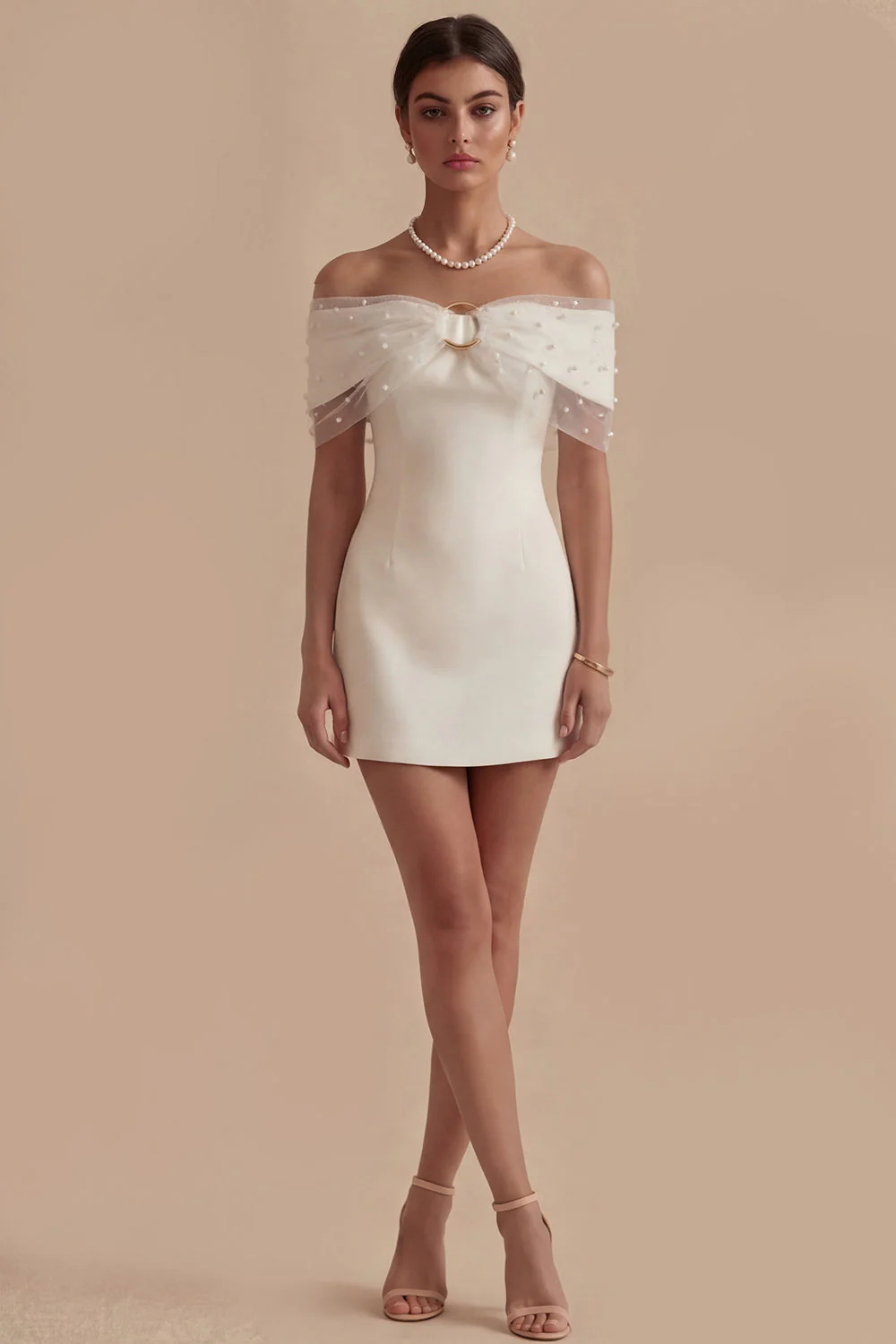 Robe de remise de diplôme blanche décalée, courte et moulante