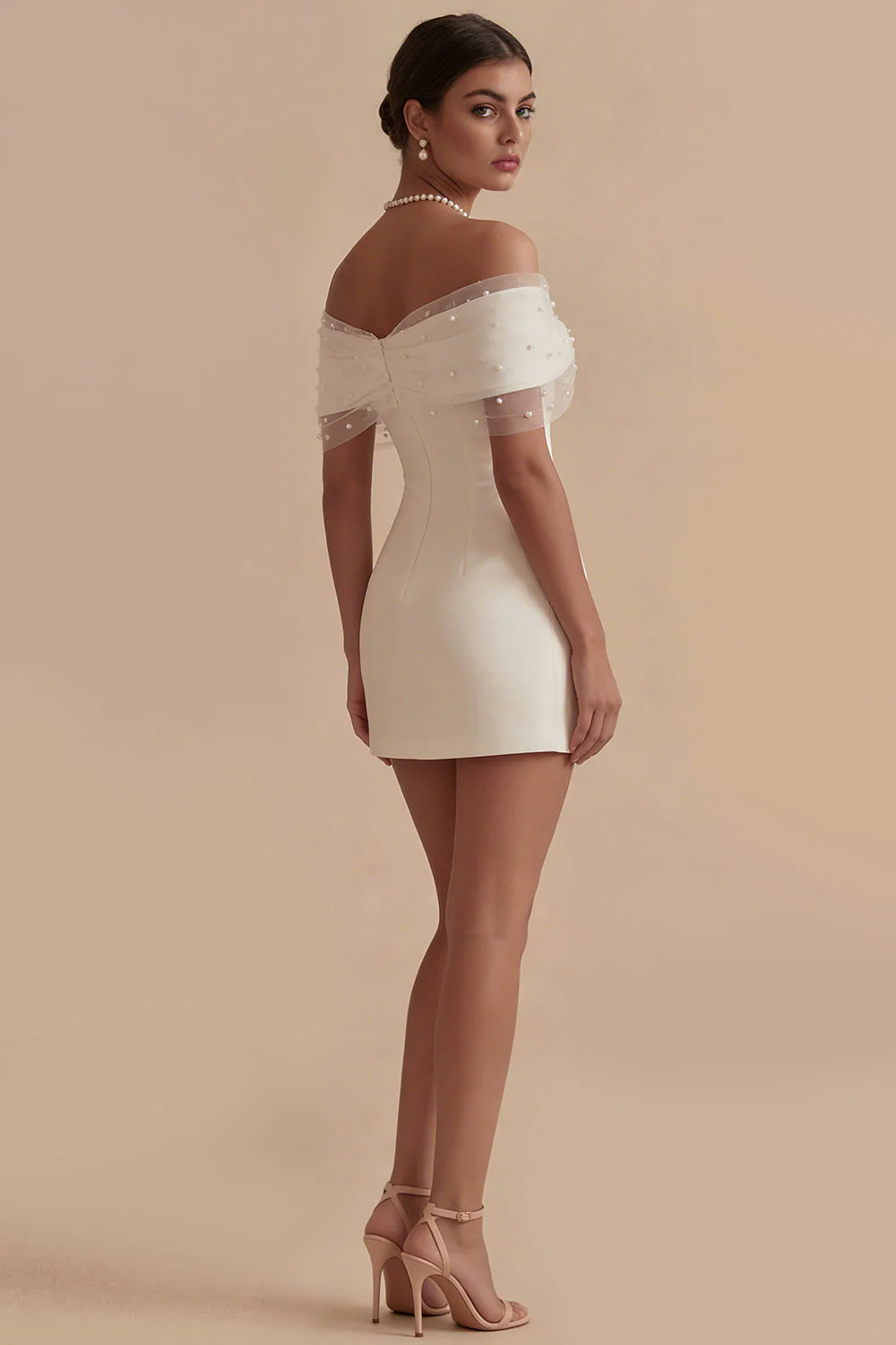 Robe de remise de diplôme blanche décalée, courte et moulante - Image 2
