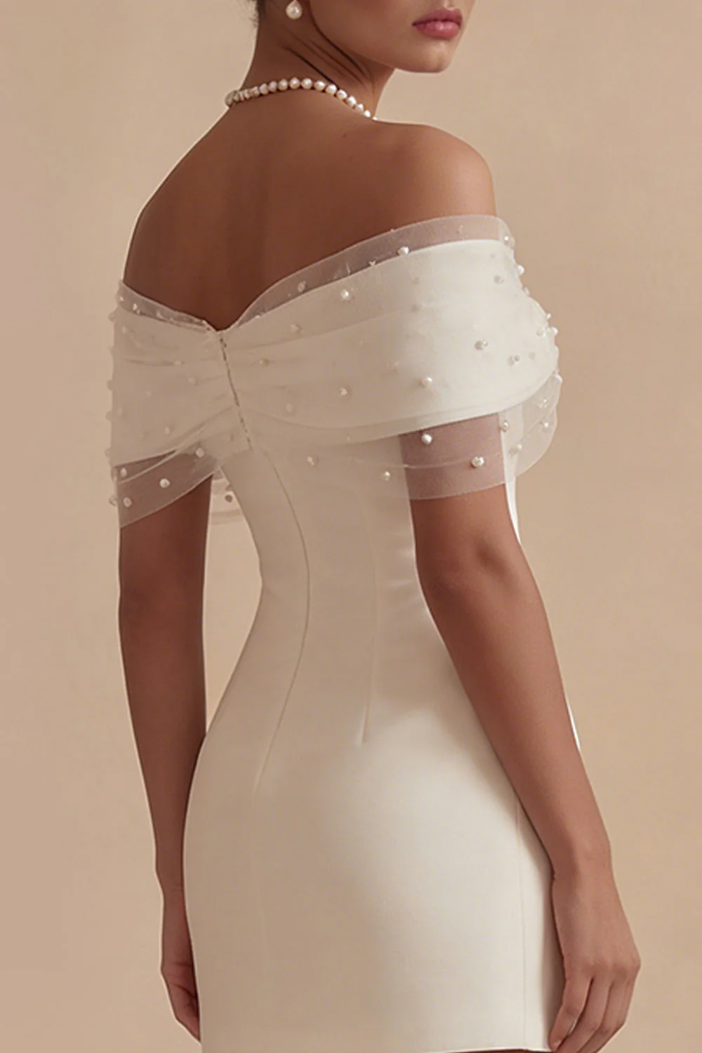 Robe de remise de diplôme blanche décalée, courte et moulante - Image 4