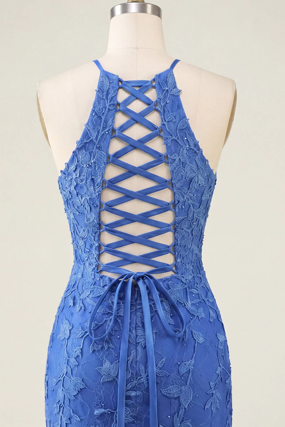 Robe de rentrée à la maison bleu bleu floral bodycon collante à col nu avec perles - Image 8