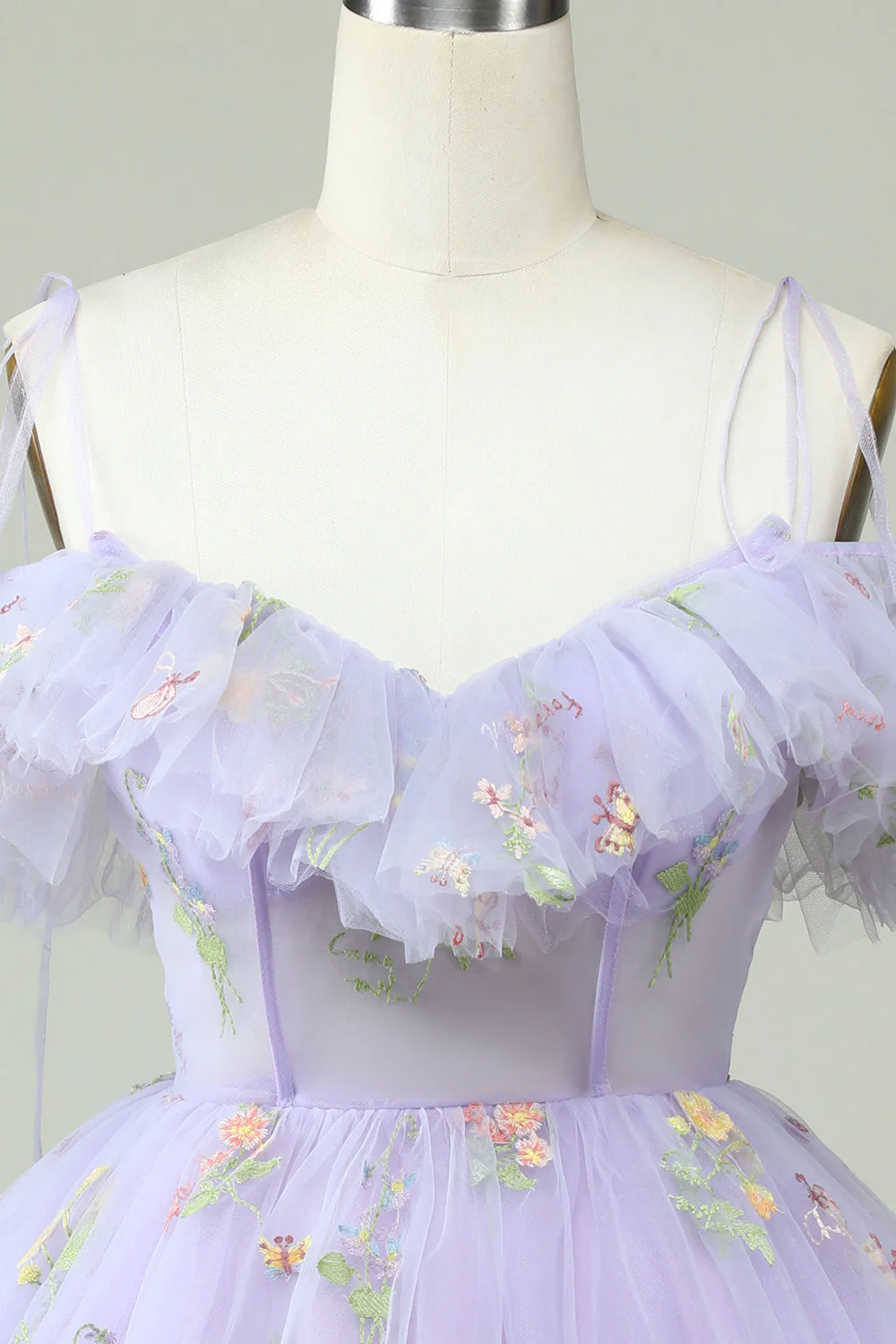 Robe de retour Corset Lavande à l’épaule avec volants - Image 4