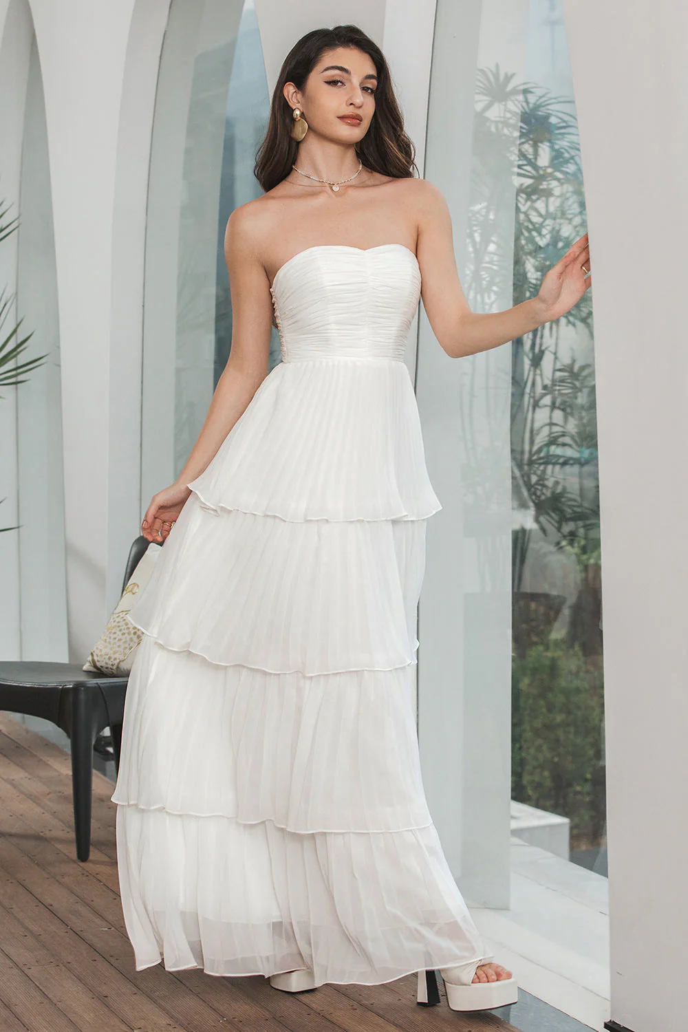 Robe de soirée de fiançailles plissée blanche simple à plusieurs niveaux - Image 3