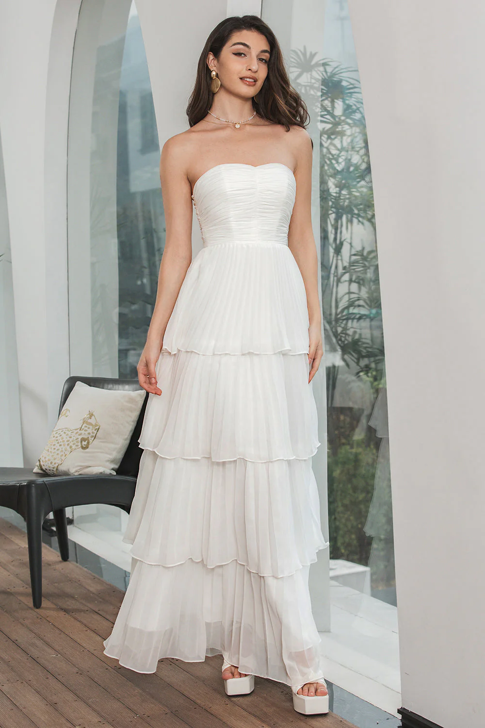 Robe de soirée de fiançailles plissée blanche simple à plusieurs niveaux - Image 6