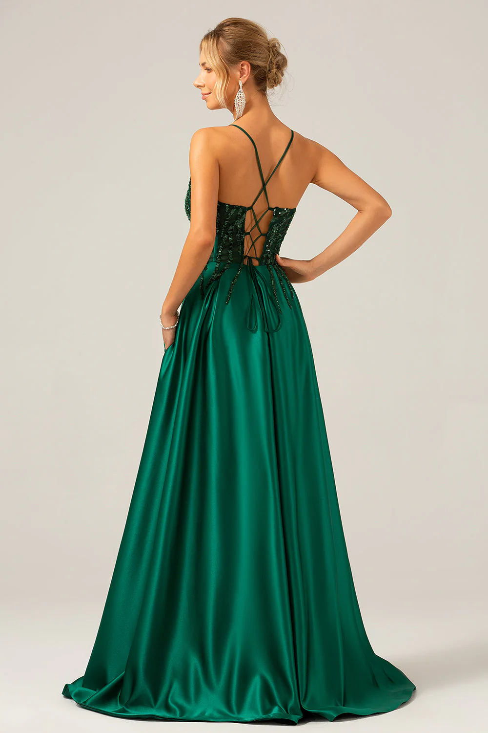 Robe de soirée longue à bretelles spaghetti trapèze vert foncé scintillante avec poches - Image 2