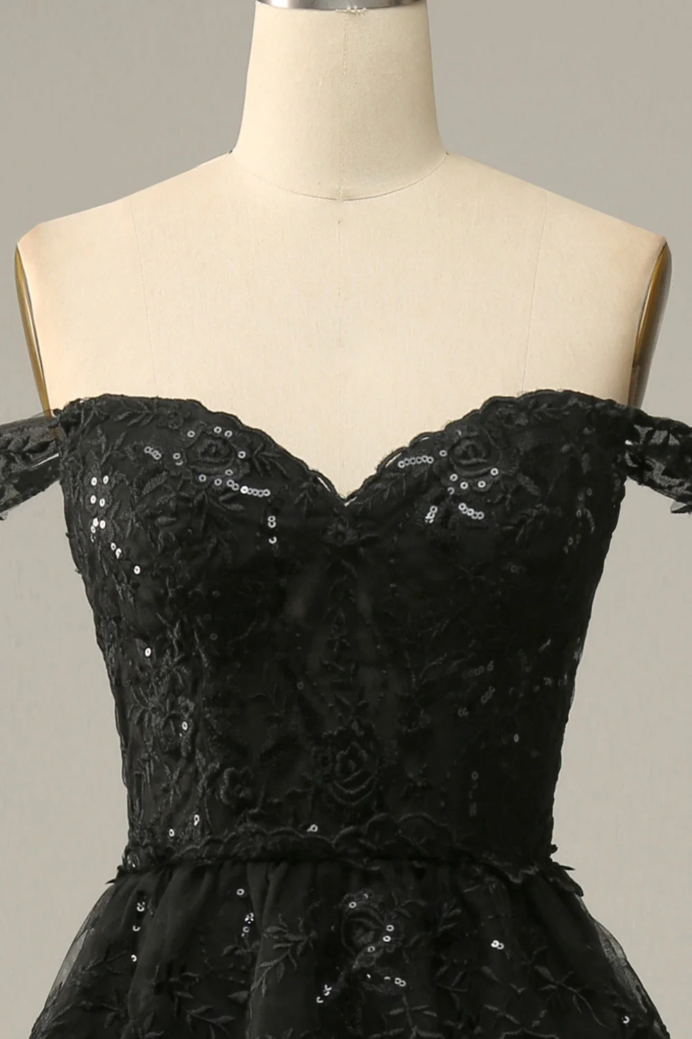 Robe de Soirée Rougir à plusieurs niveaux noire sur les épaules - Image 10