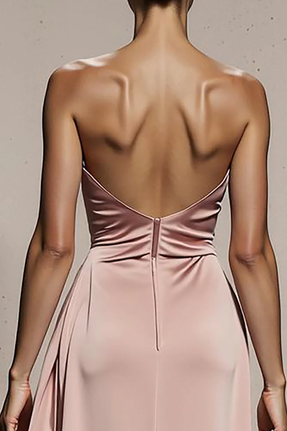 Robe de soirée sans bretelles rose clair à épaules dénudées - Image 4