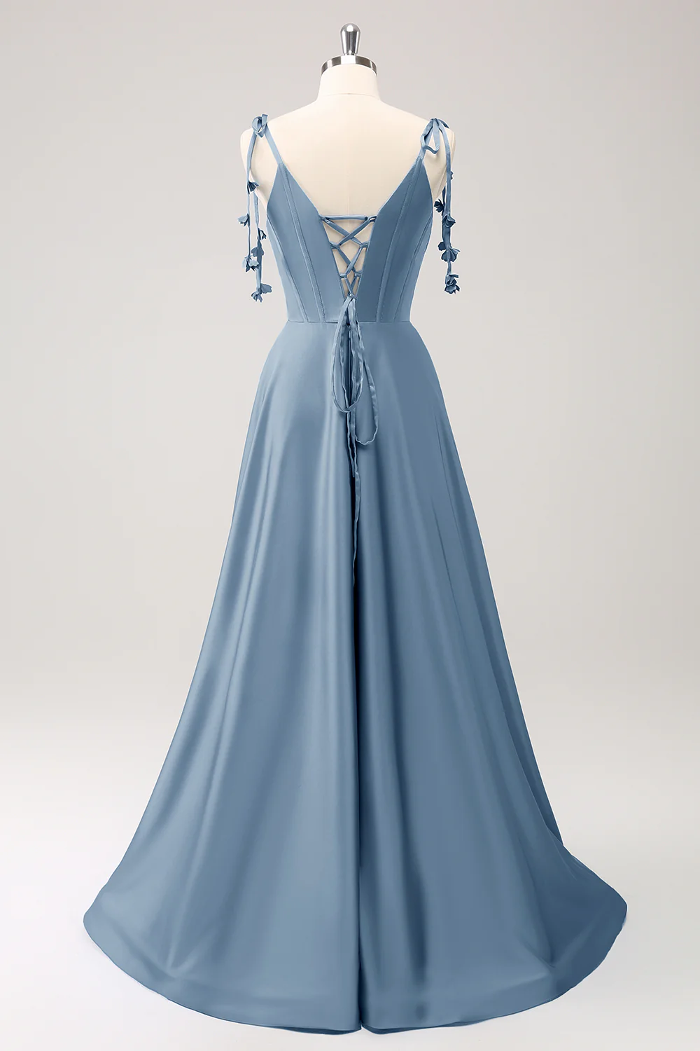 Robe de soirée trapèze Bleu poussiéreux en satin à bretelles spaghetti et fente - Image 2