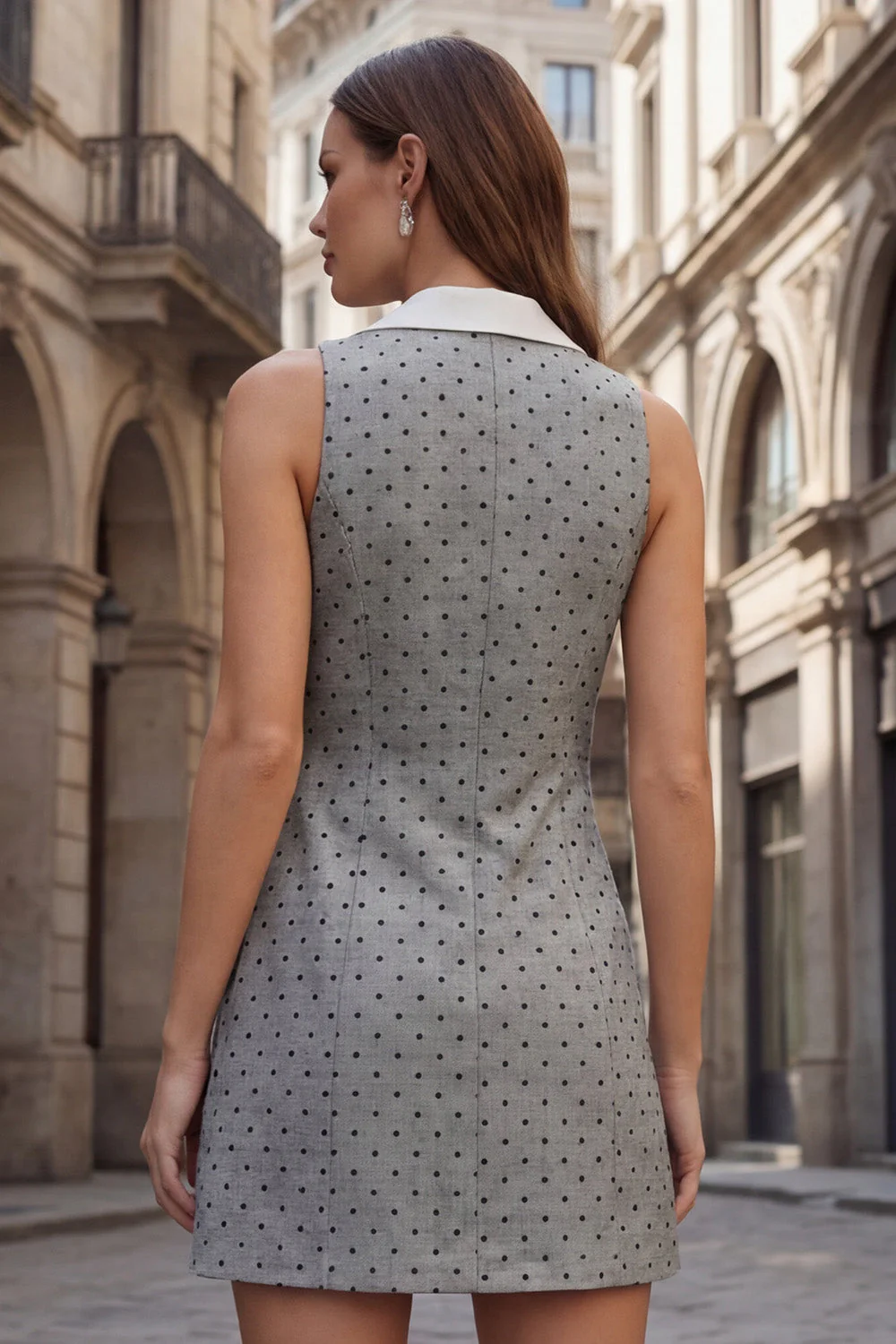 Robe de travail courte à pois gris à revers cranté - Image 2