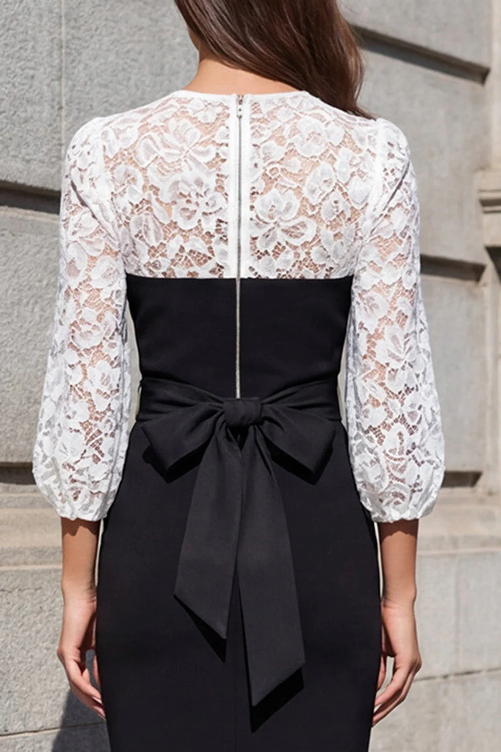 Robe de travail en dentelle noire et blanche à manches 3/4 - Image 4