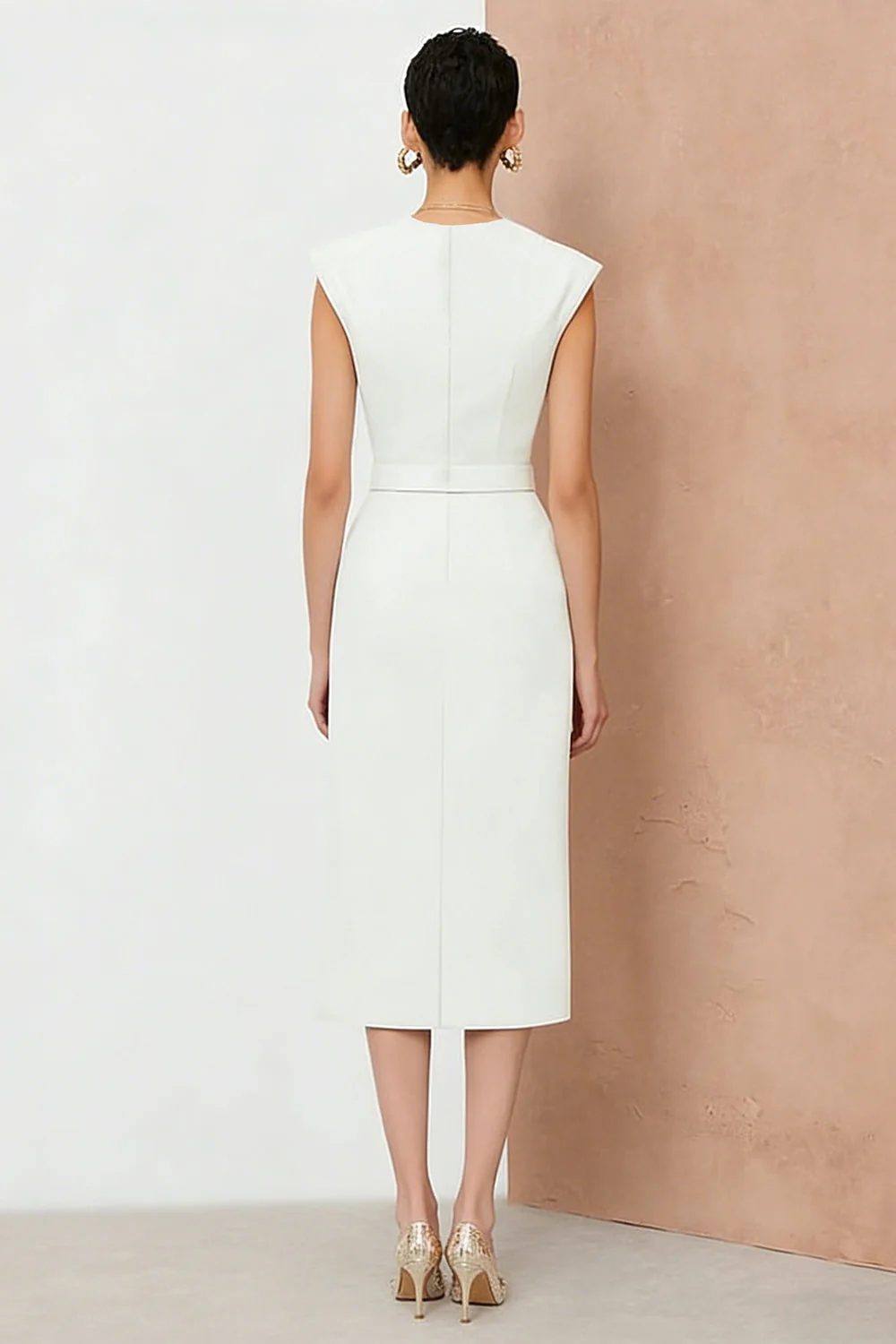 Robe de travail midi à col en V en ivoire avec ceinture - Image 2