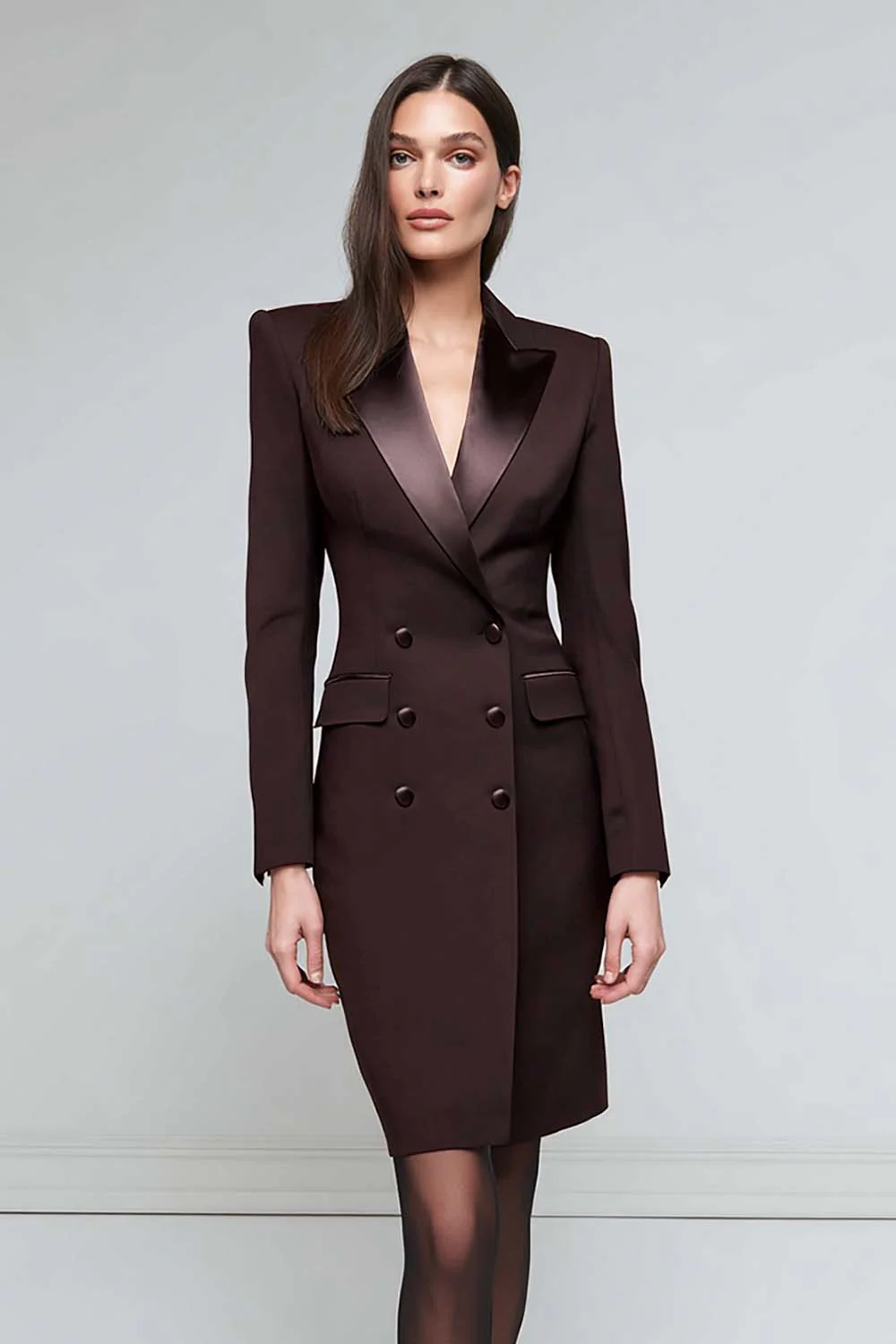 Robe de travail midi en satin noir à col revers en pointe élégante - Image 6