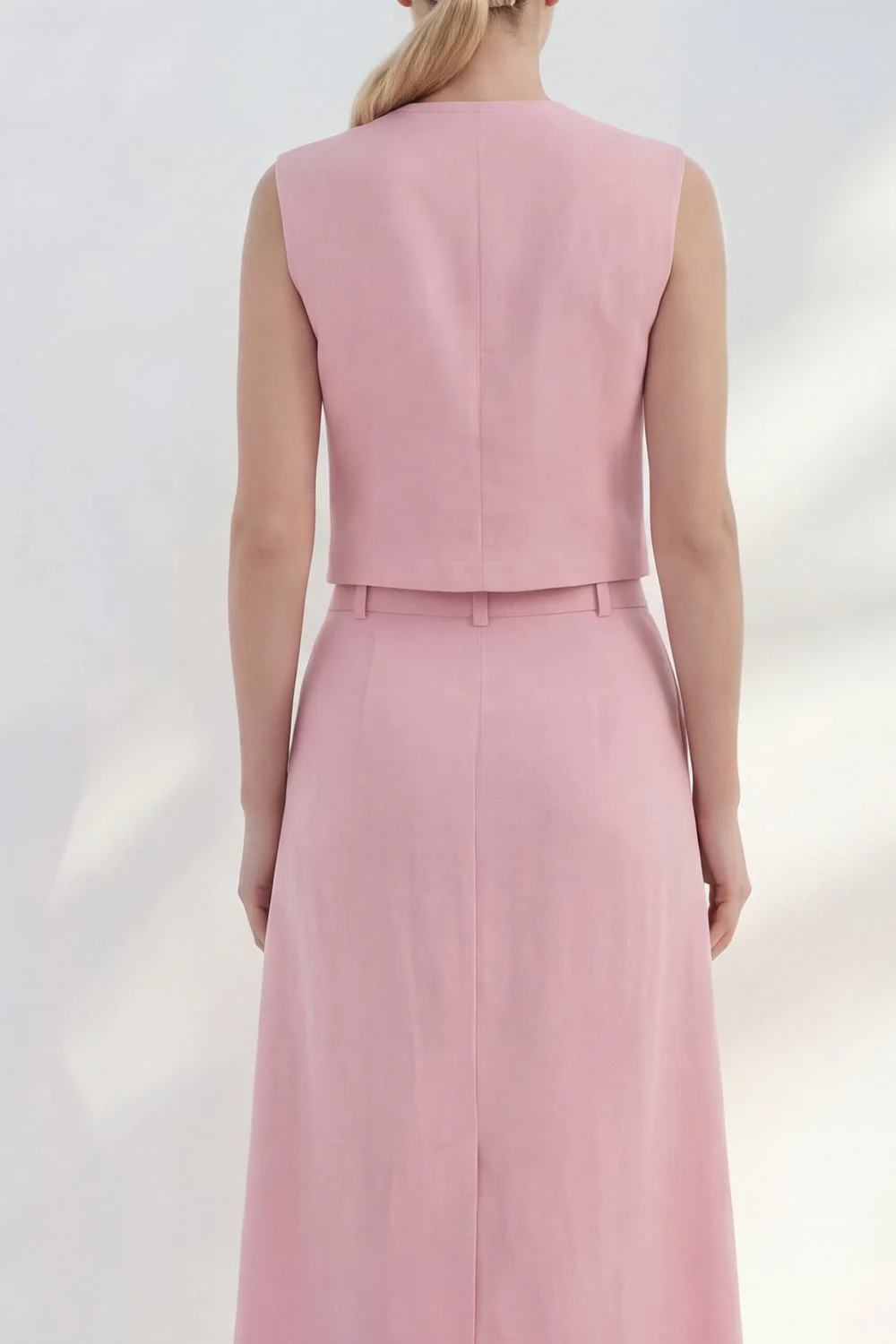Robe de travail midi rose à col en V à double boutonnage avec fente - Image 4