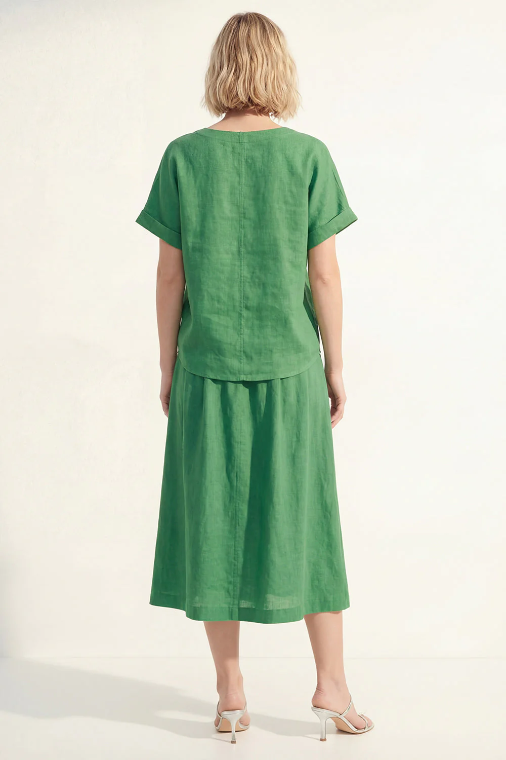 Robe de travail midi simple boutonné en satin à manches courtes verte à col en V - Image 2