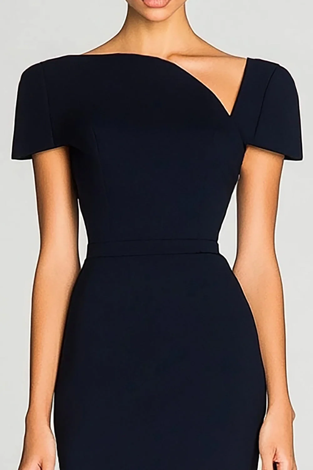 Robe de travail noire moulante en satin à épaules dénudées longueur genou - Image 2