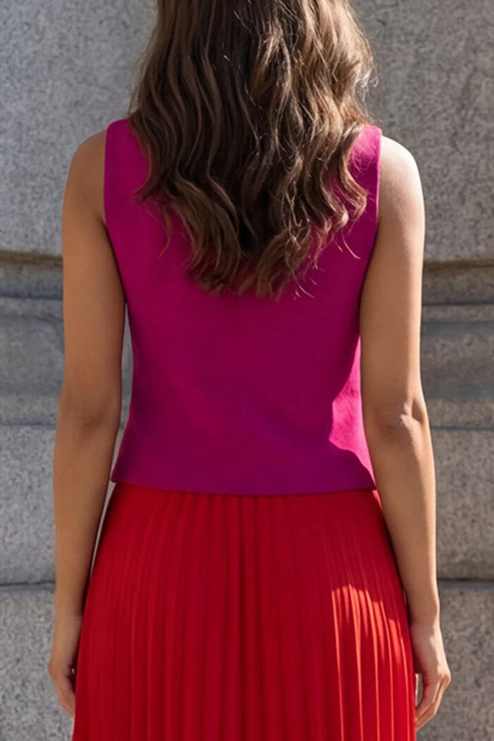 Robe de travail plissée en 2 pièces à col en V rouge en fuchsia et en ligne A - Image 4