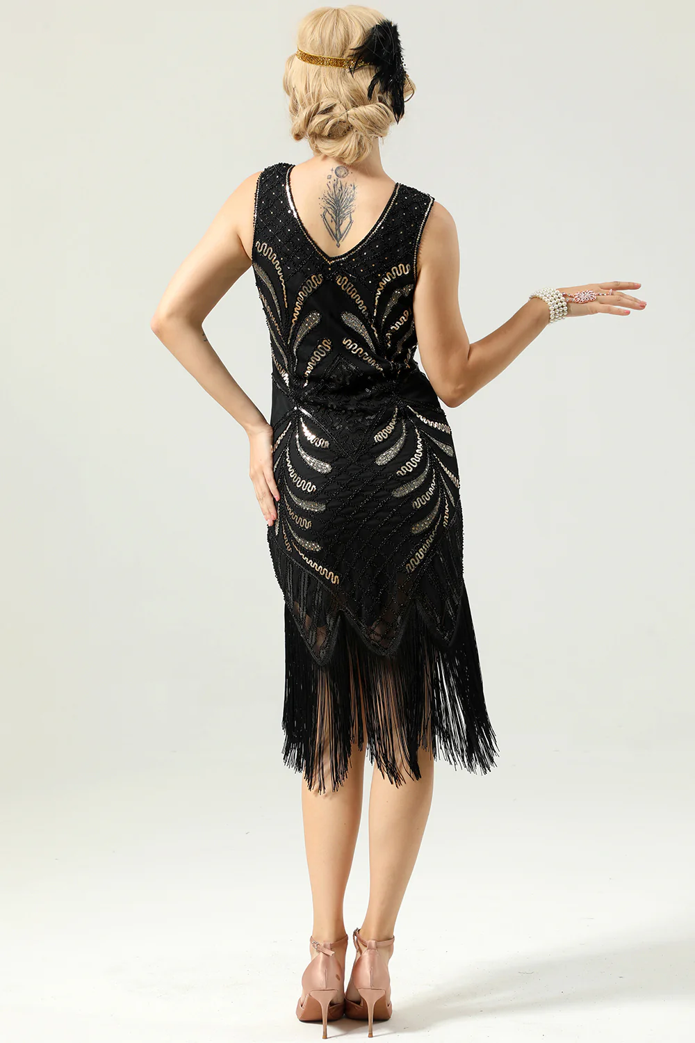 Robe Noire Moulante 1920s à Franges avec Or Paillettes - Image 3
