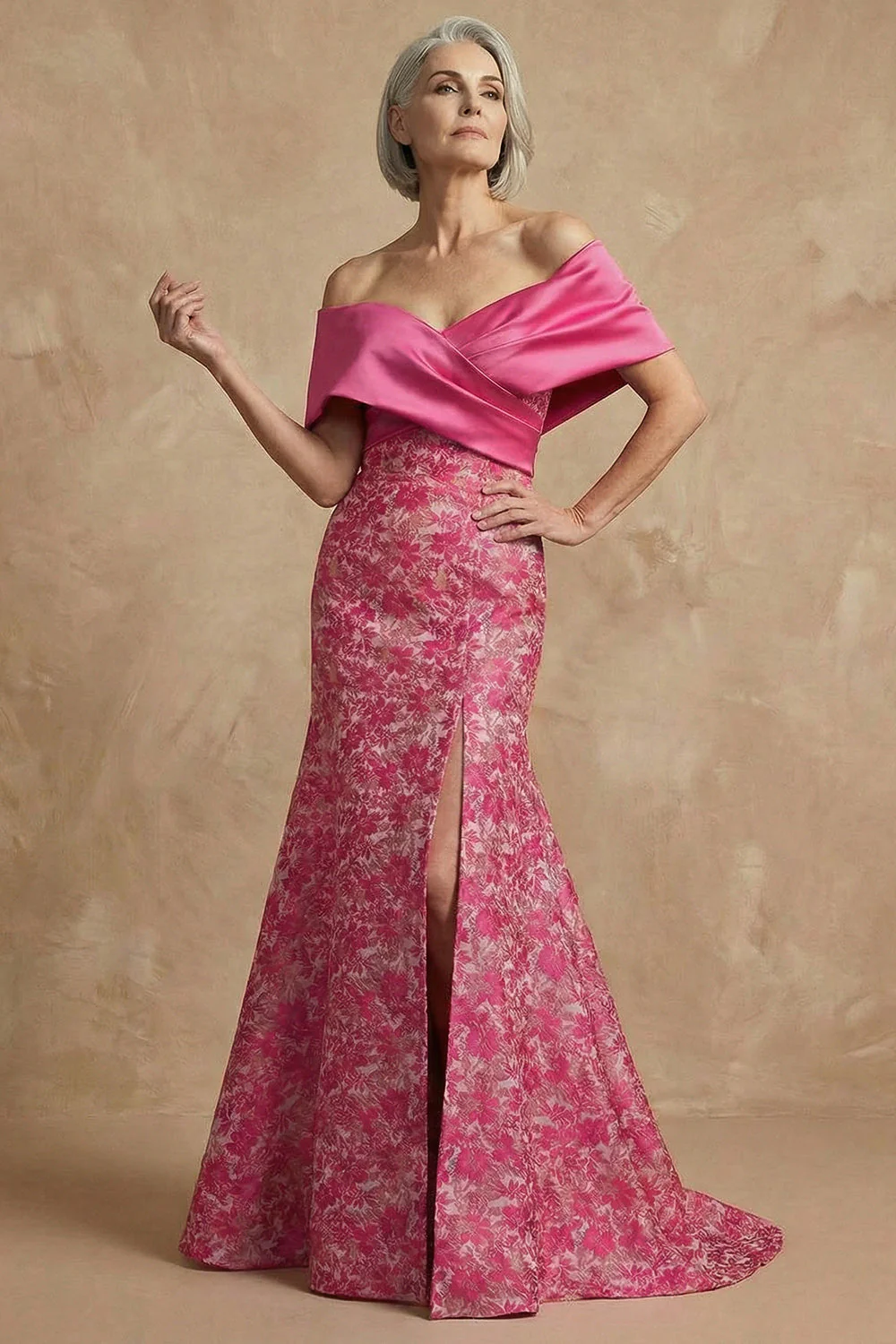 Robe fleurale fûrante dénudée de sirène longue de la mère de la mariée avec fente - Image 4