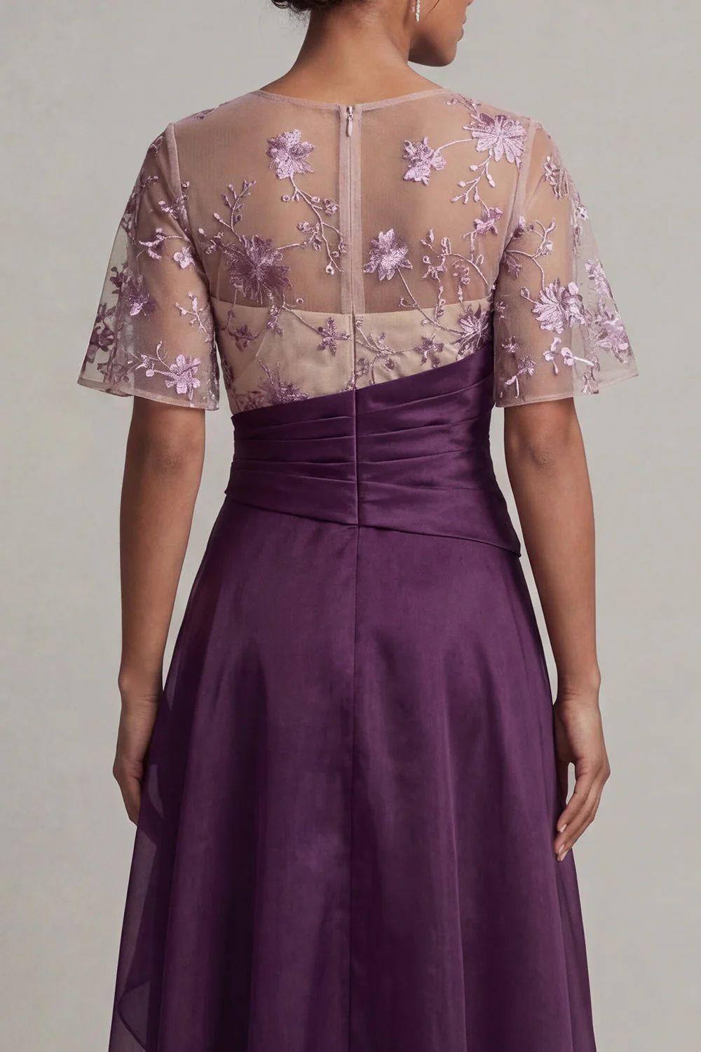 Robe fleurie à manches courtes violet foncé Ligne A de la mère de la mariée - Image 5
