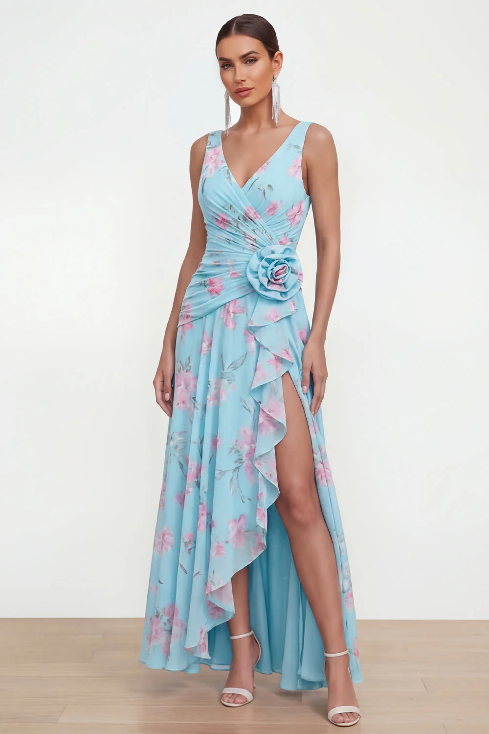 Robe fleurie en chiffon bleu fêlée sur le côté avec fleur 3D