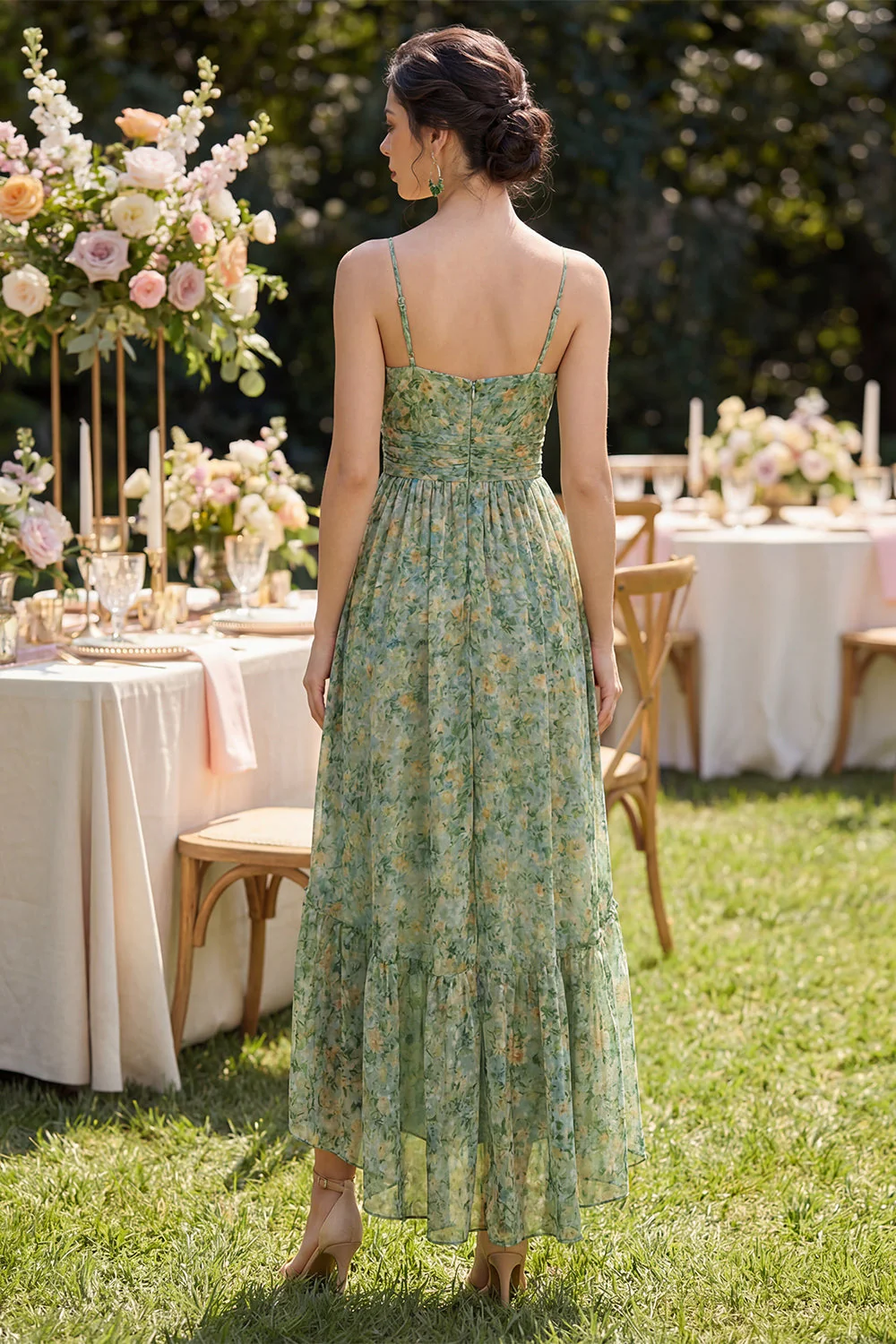Robe fleurie haute à fleurs hautes en V verte poussiéreuse avec volants - Image 2