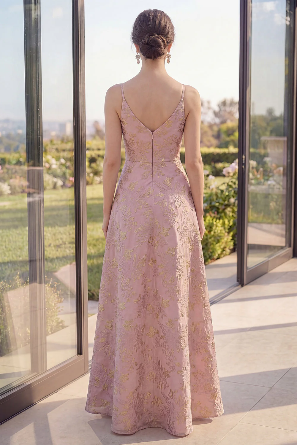 Robe fleurie Maxi A Line à col V Blush Jacquard avec fente - Image 2