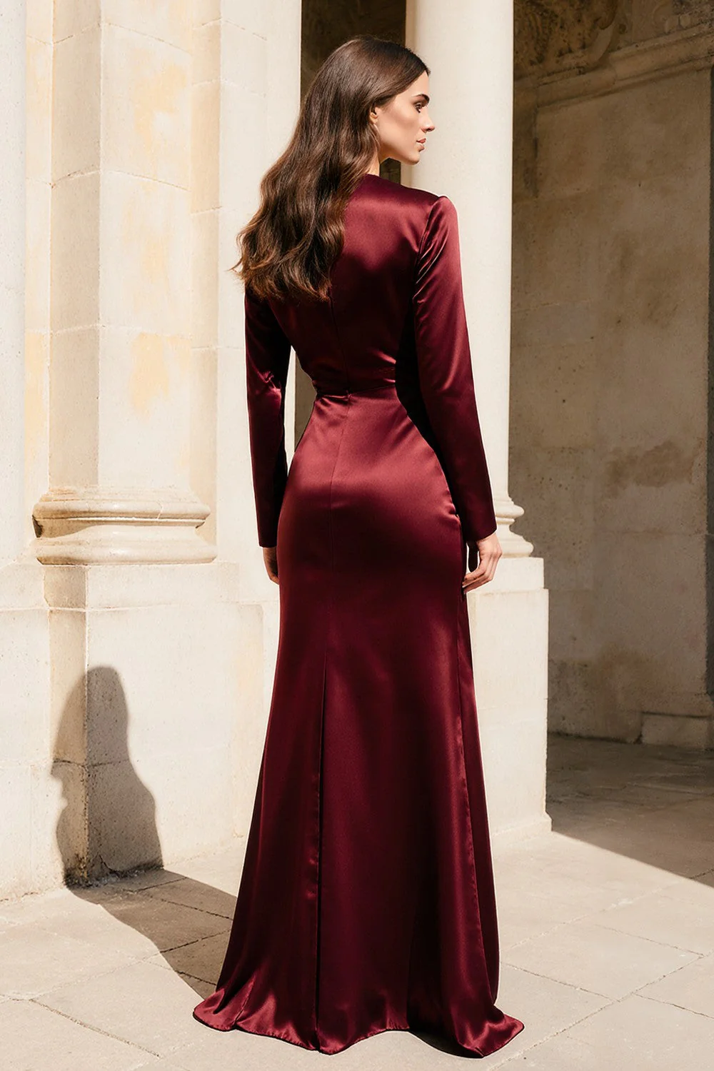 Robe formelle à manches longues en satin bordeaux à col en V - Image 2
