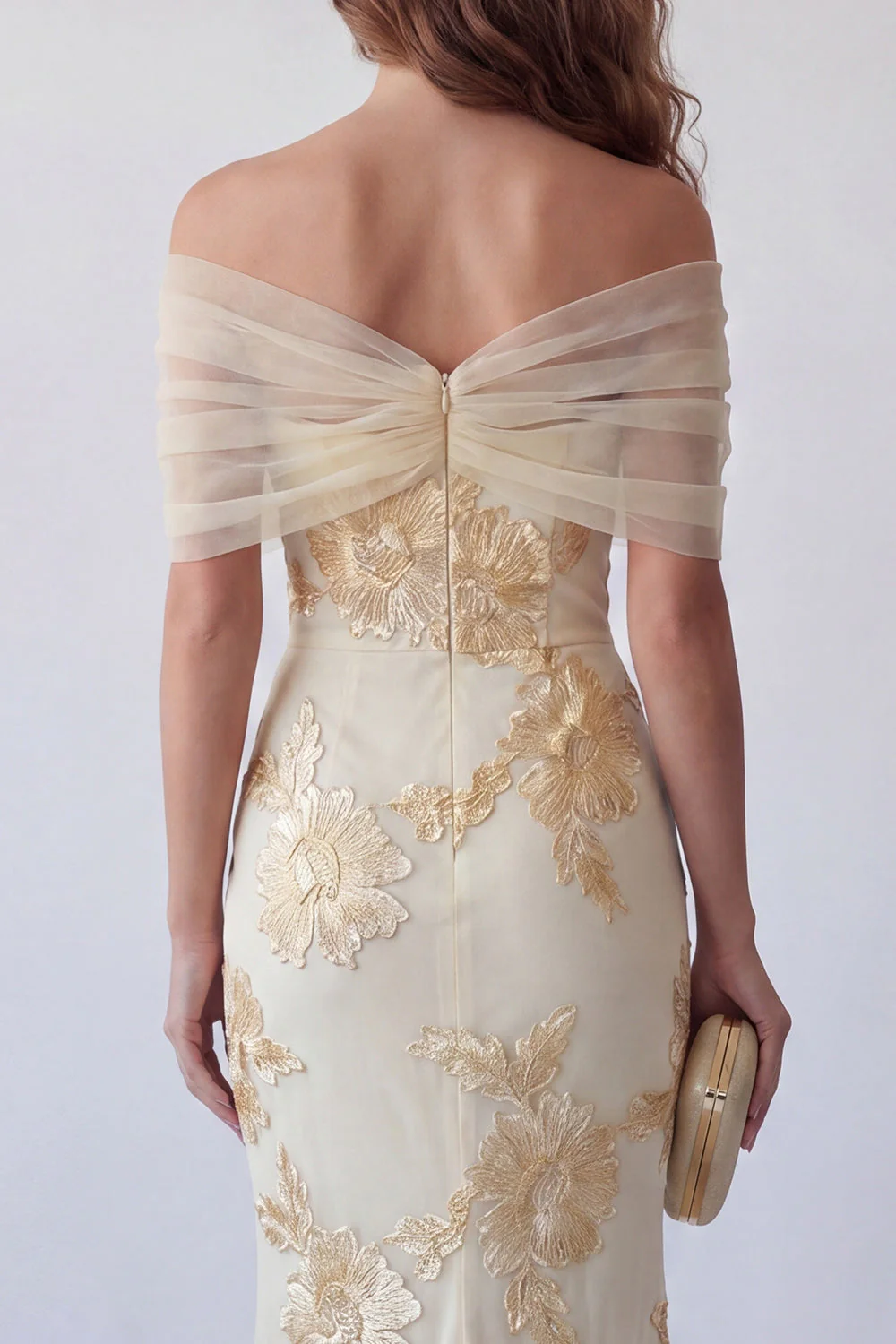 Robe formelle de sirène brodée jaune clair aux épaules dénudées - Image 3