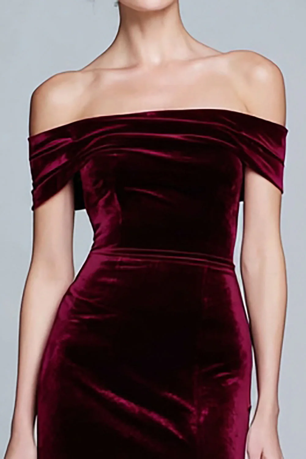 Robe formelle en velours bordeaux à épaules dénudées avec fente - Image 2