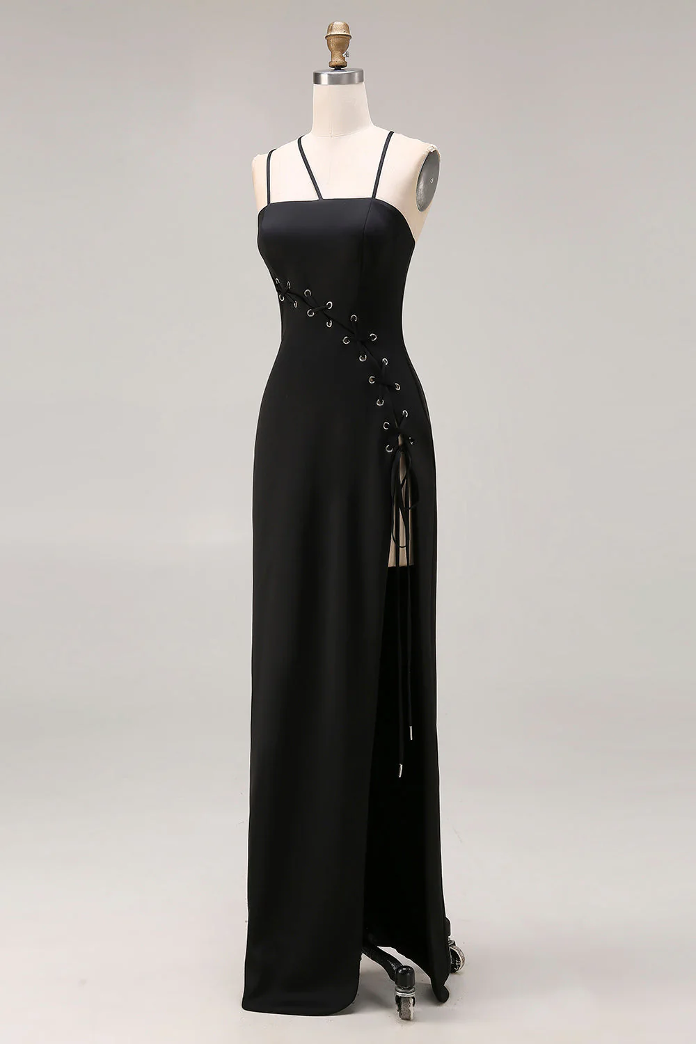 Robe formelle longue à bretelles fines en satin à fourreau noir avec fente - Image 3