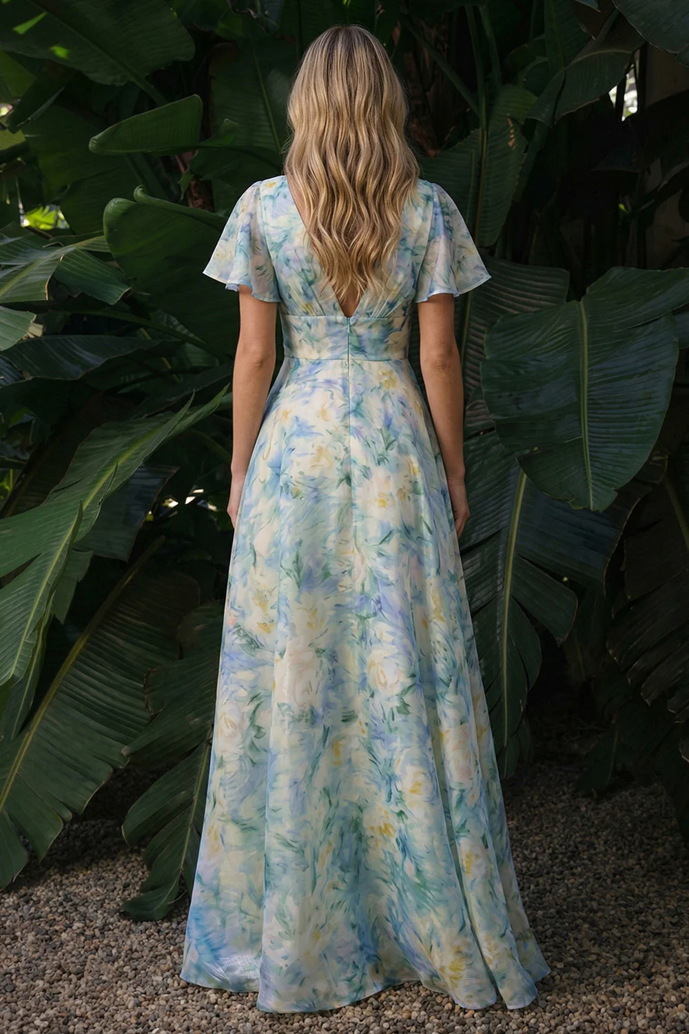 Robe formelle longue à la ligne A vert clair à col en V floral - Image 2