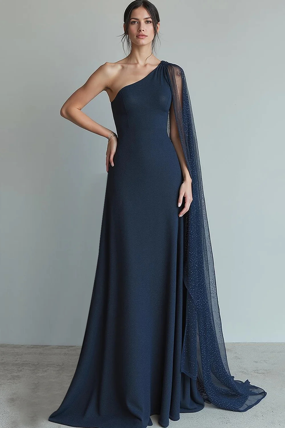 Robe formelle longue à une épaule fourreau bleu marine avec cape - Image 2