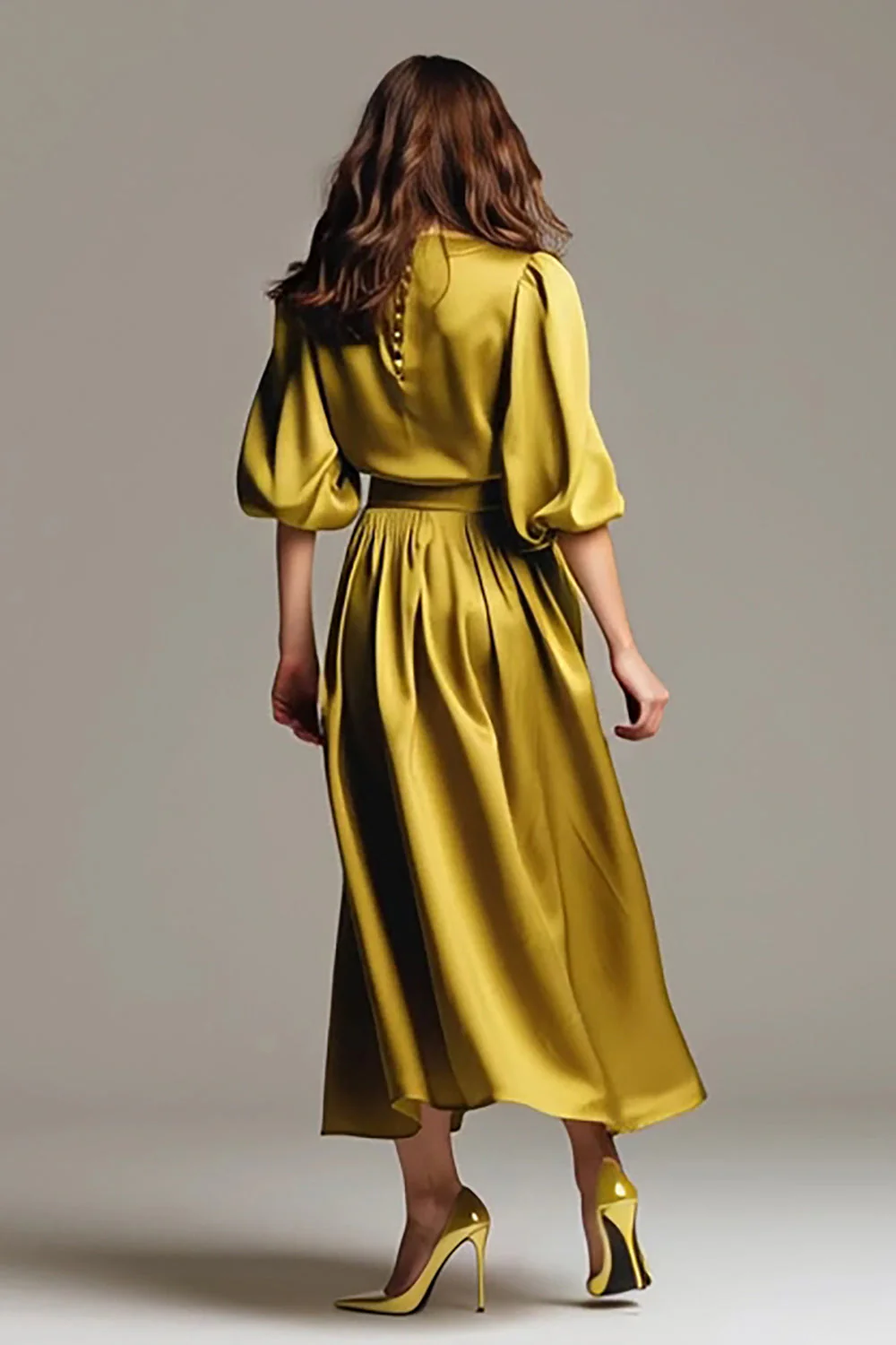 Robe formelle midi en satin à col bateau de café - Image 4