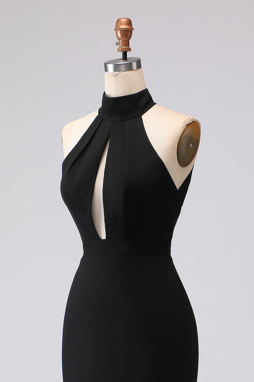 Robe formelle noire sirène dos nu à col halter en satin - Image 9