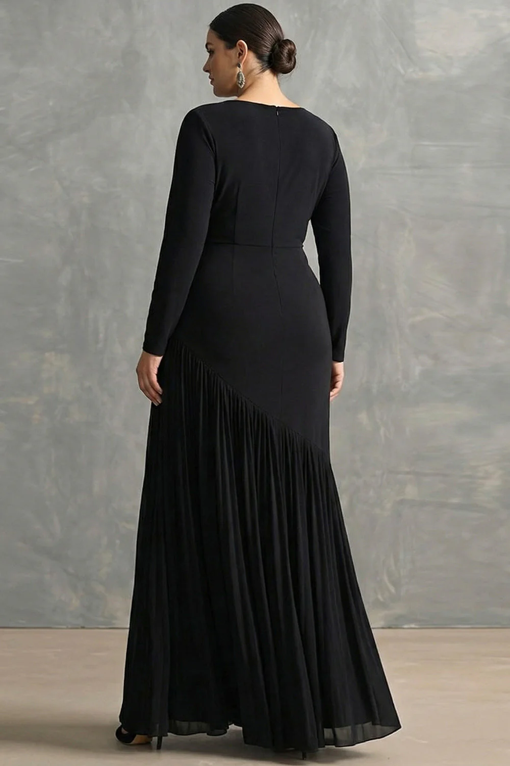 Robe formelle plissée en crepé noir en chiffon sirène, taille plus, avec volants - Image 2
