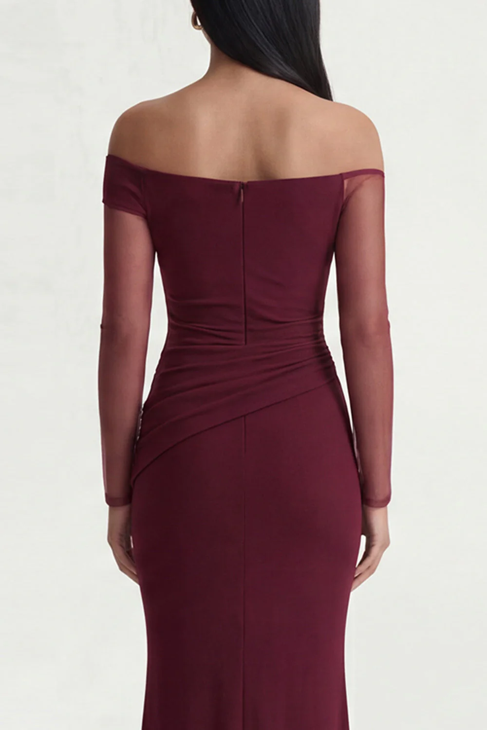 Robe formelle sirène bordeaux dénudée - Image 4