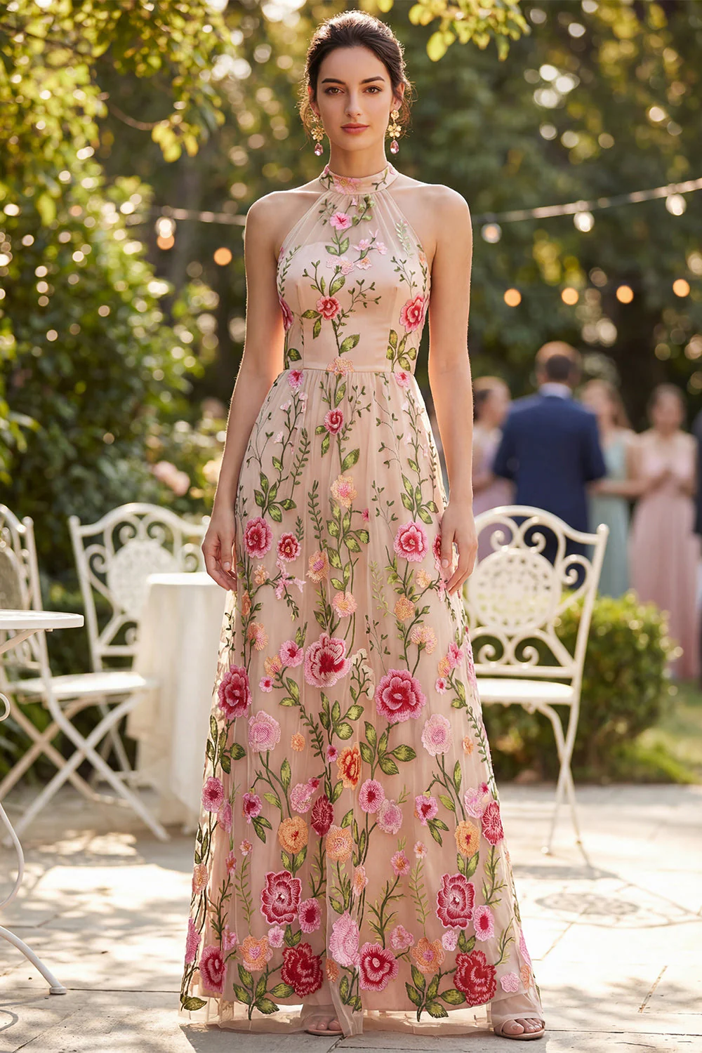 Robe longue à fleurs en tulle brodé A-line à col nu
