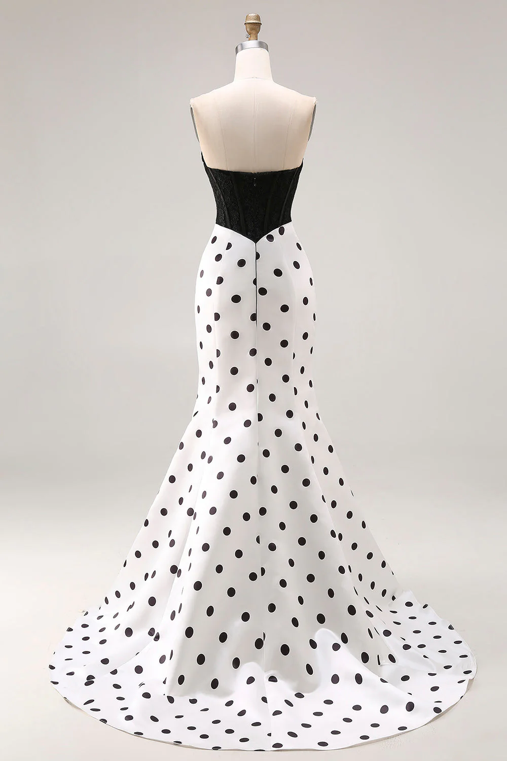 Robe longue à pois découpée en satin blanc avec un nœud - Image 2