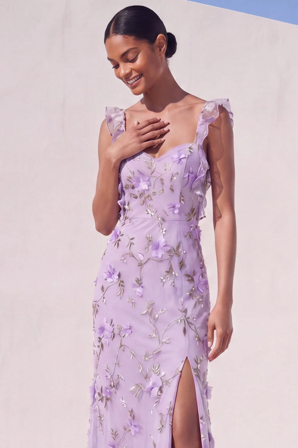 Robe longue d’invitée à fentes à fente appliquée en sirène lilas - Image 4